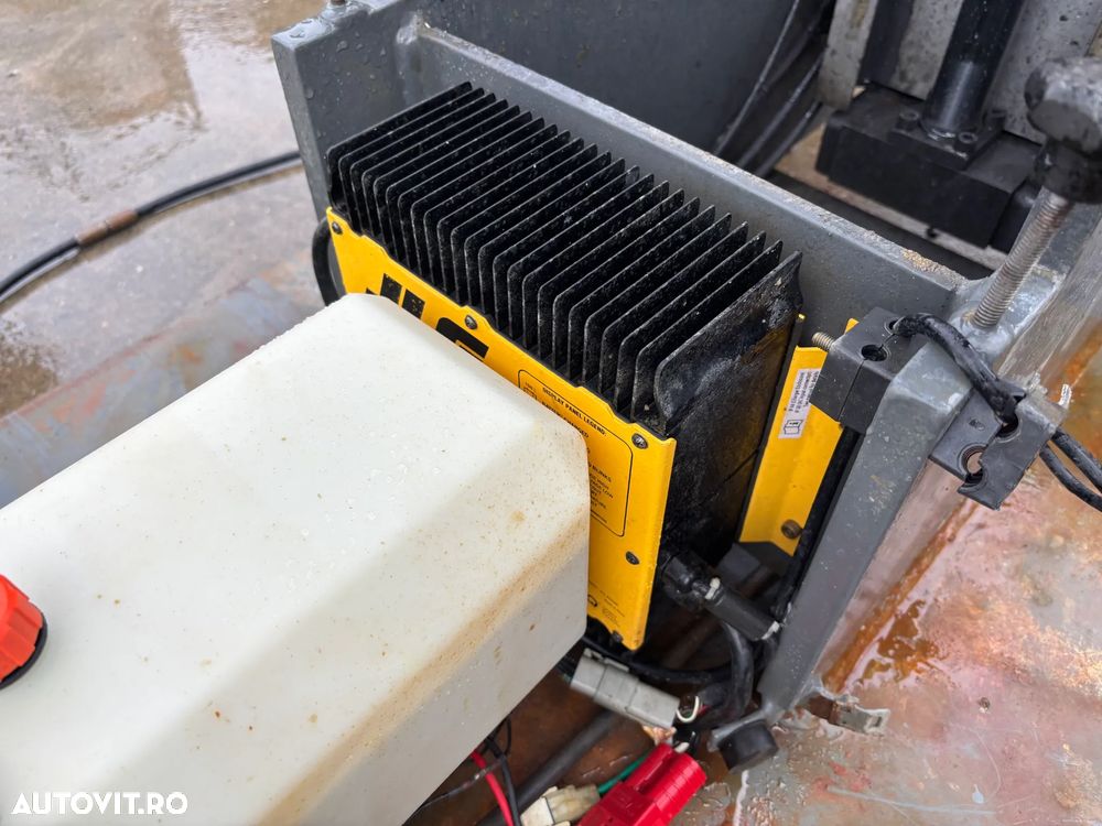 JLG Toucan Junior8 (A202) - 7