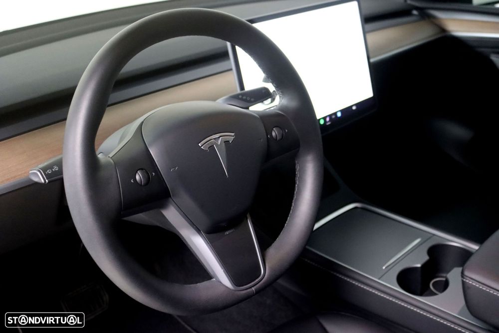 Tesla Model Y Long Range Dual Motor AWD - 7