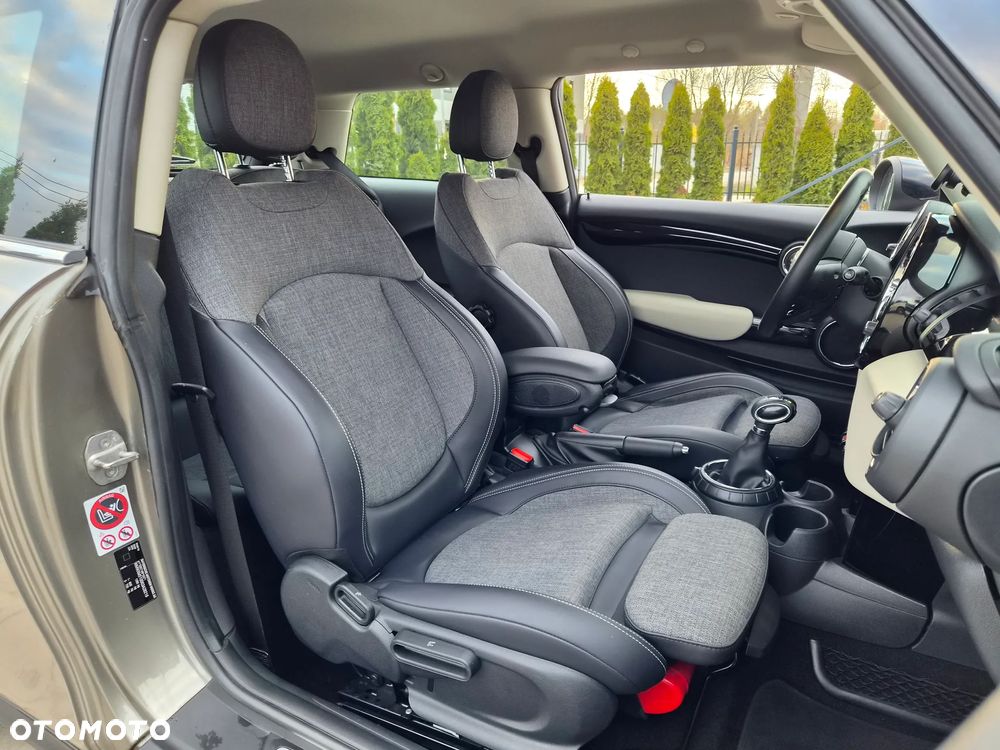 MINI Cooper Seven Chili - 8