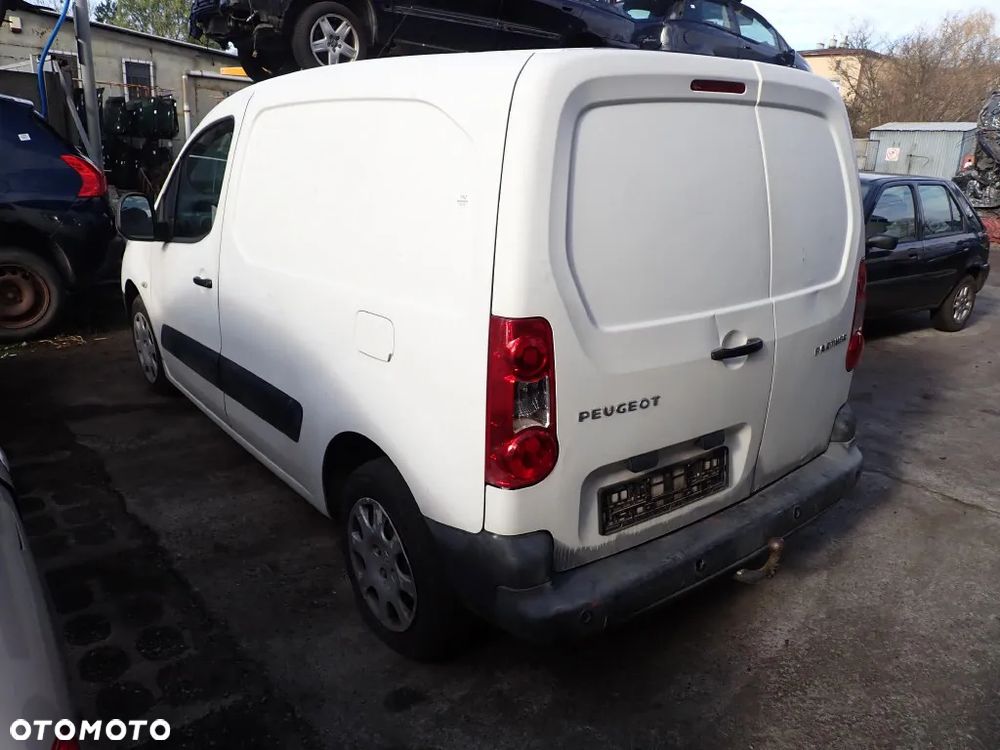 CZĘŚCI - Peugeot Partner II 1,6 HDI 90KM 9HX 10JBCB 5B lakier EWPA 2009r. INDEX - 9762 - 4
