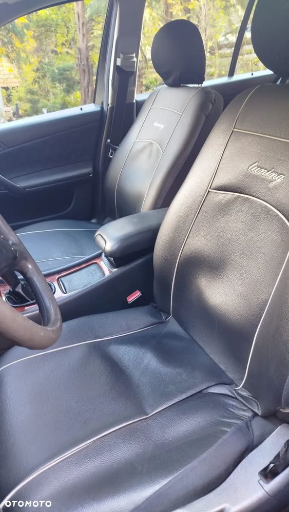 Mercedes-Benz Klasa C 220 T CDI Classic - 29