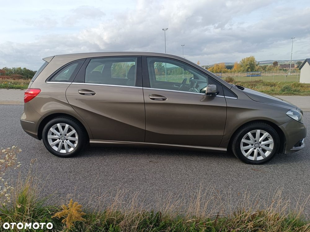 Mercedes-Benz B-Class 2012 photo 4