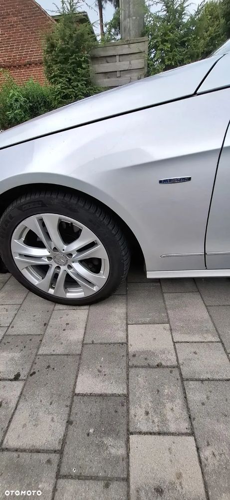 Mercedes-Benz Klasa E 250 T CDI DPF BlueEFFICIENCY 7G-TRONIC Avantgarde - 19