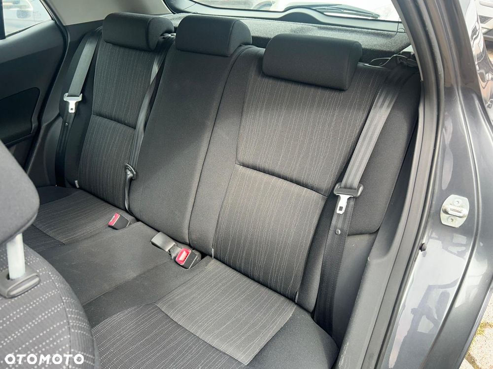 Toyota Auris 2.0 D-4D Executive - 19