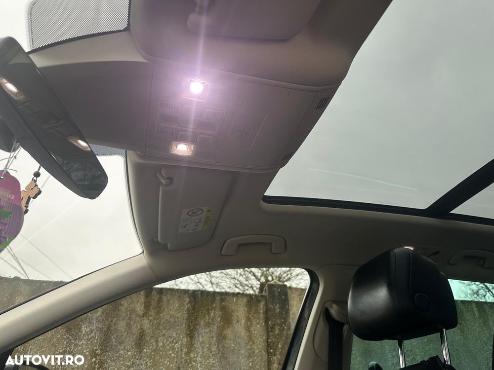 Volkswagen Passat 2.0 TDI Highline - 12