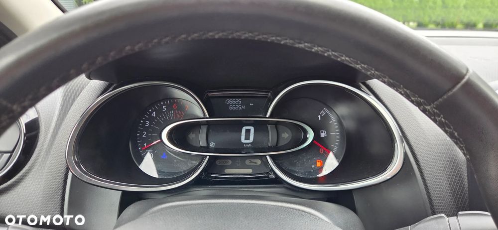 Renault Clio 0.9 TCe Limited - 12