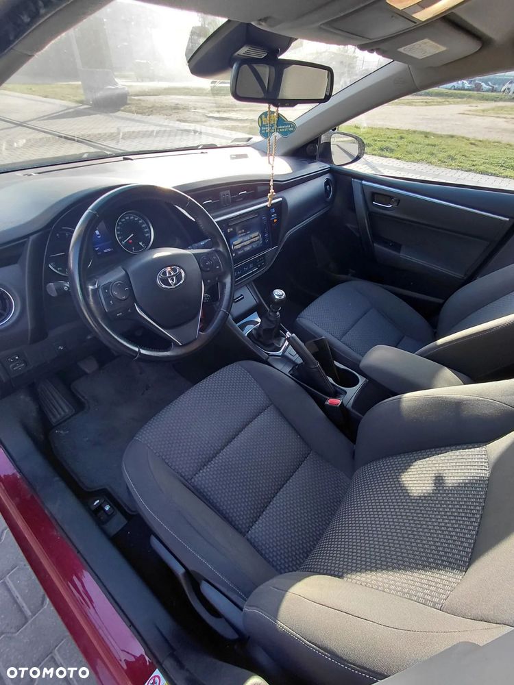 Toyota Corolla 1.6 Executive - 15