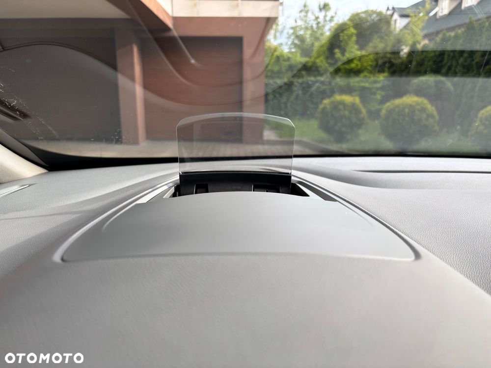 Renault Espace 1.6 dCi Energy Initiale Paris EDC - 25