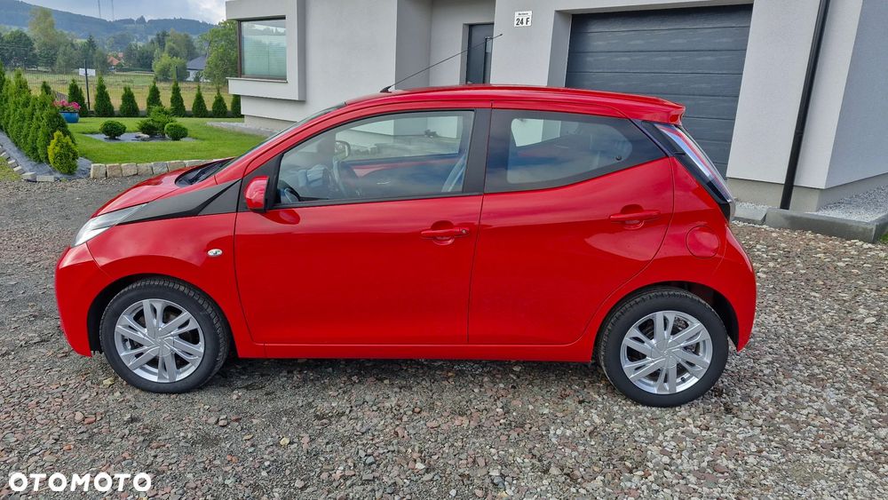 Toyota Aygo x-play - 15
