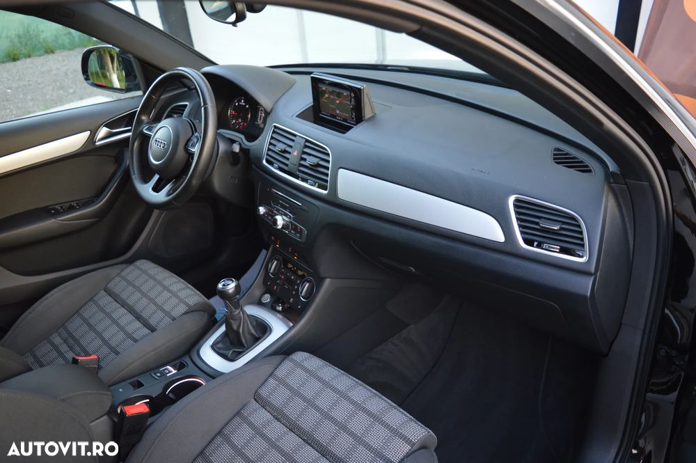 Audi Q3 2.0 TDI Sport - 33