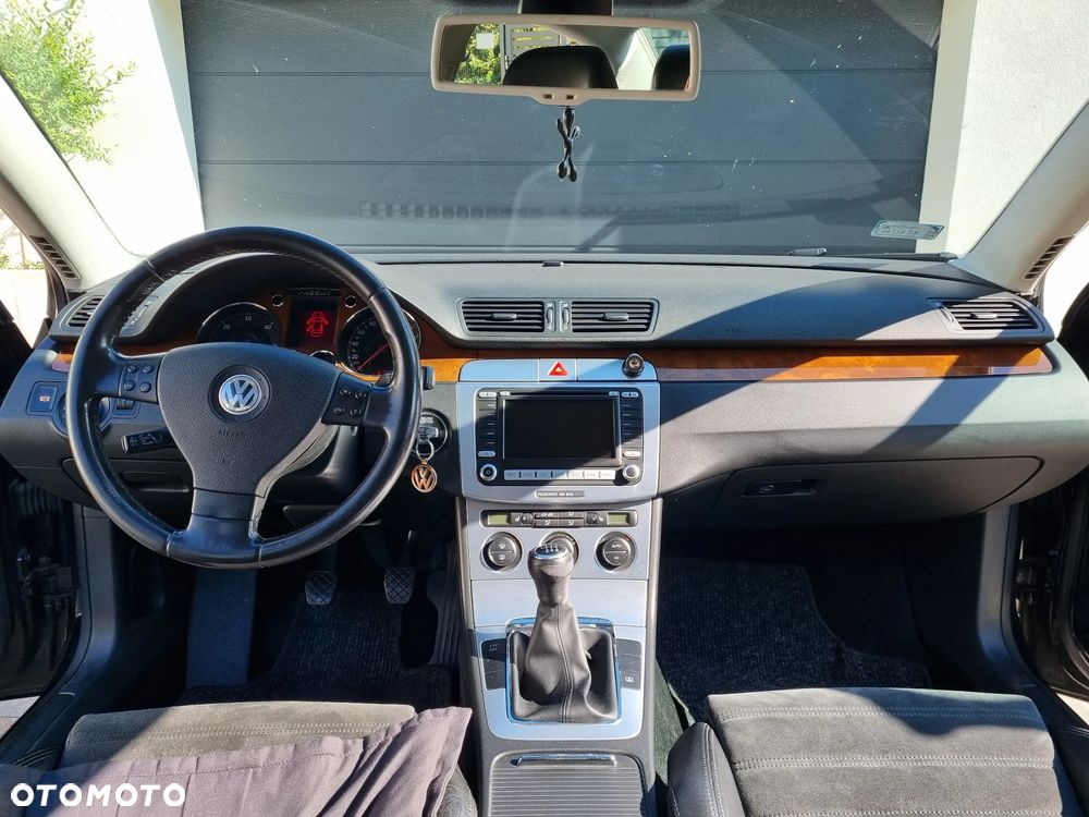 Volkswagen Passat 2.0 TDI DPF Highline - 10