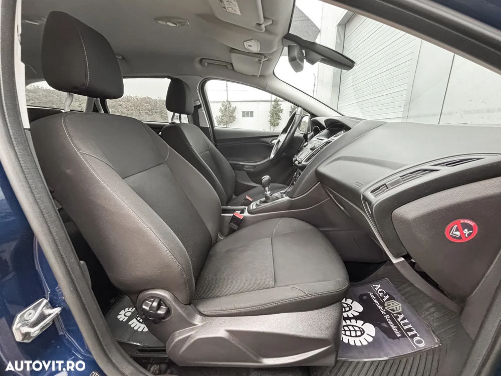 Ford Focus - 11