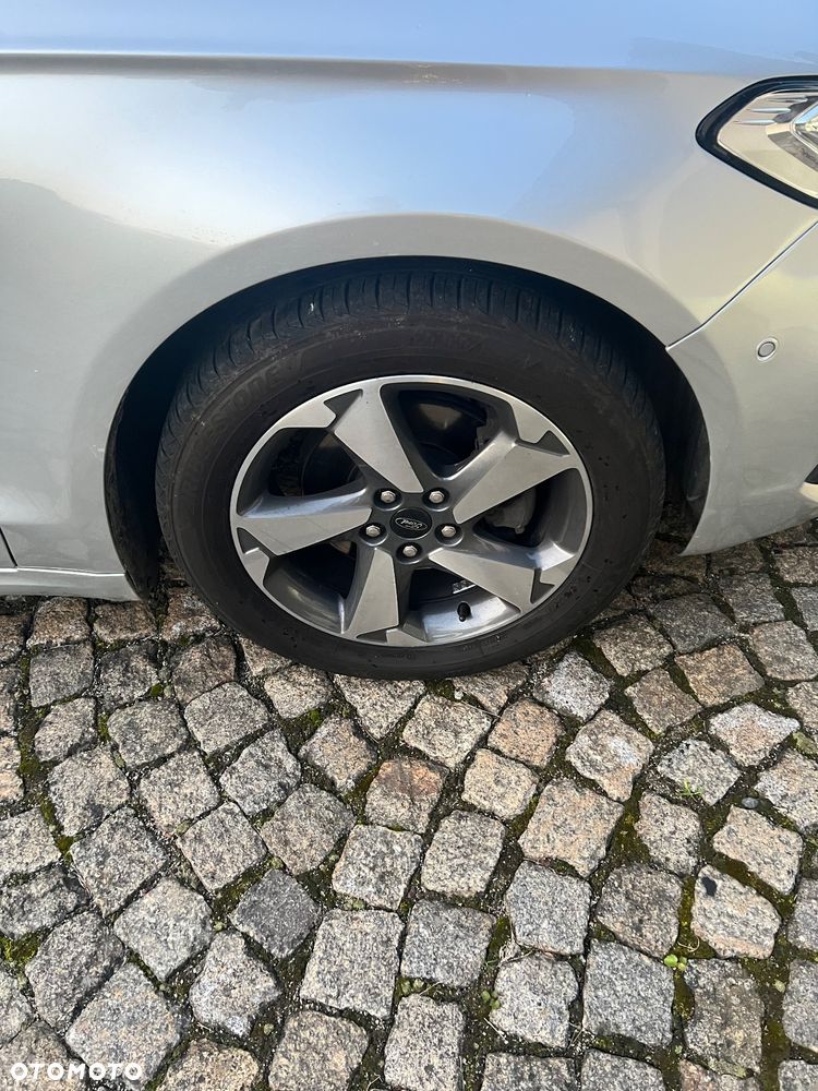 Ford Mondeo 2.0 EcoBlue Titanium - 25