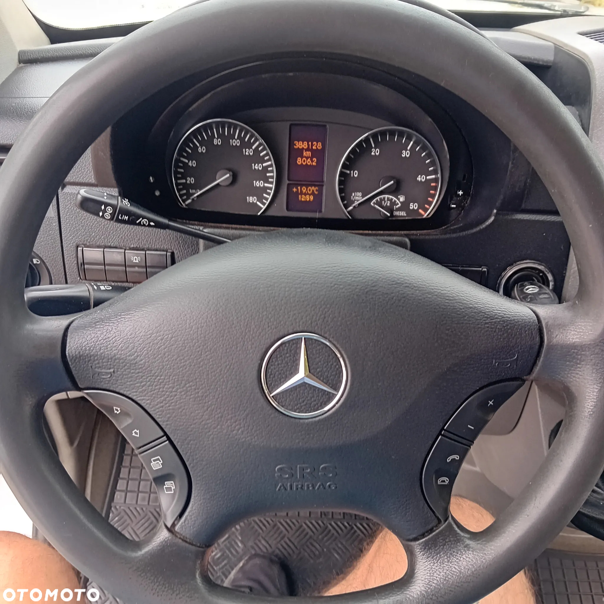 Mercedes-Benz Sprinter - 6