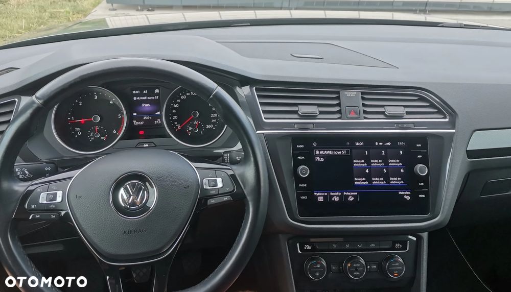 Volkswagen Tiguan - 16