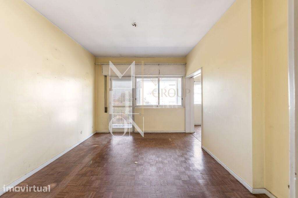 Último Piso | T5 com Excelentes Áreas, Varandas e Grande Potencial de - Grande imagem: 5/24