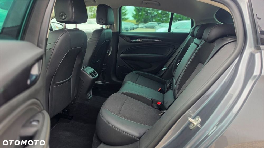 Opel Insignia - 8