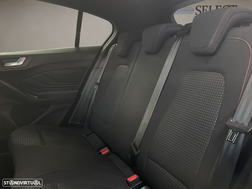 Ford Focus 1.0 EcoBoost ST-Line - 12