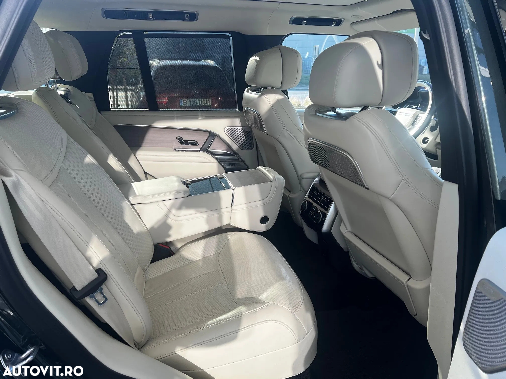Land Rover Range Rover 3.0 I6 D350 MHEV Autobiography - 9