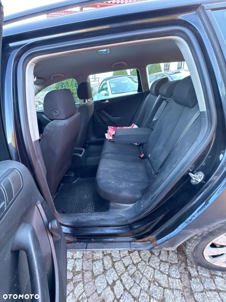 Volkswagen Passat 1.9 TDI DPF Trendline - 17