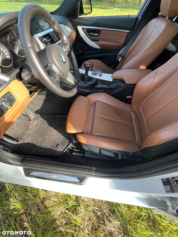 BMW Seria 3 320d Efficient Dynamics - 24