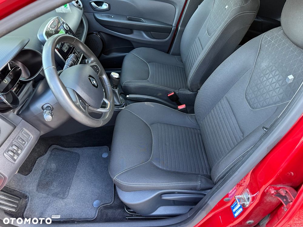 Renault Clio 1.2 16V 75 LIMITED - 29