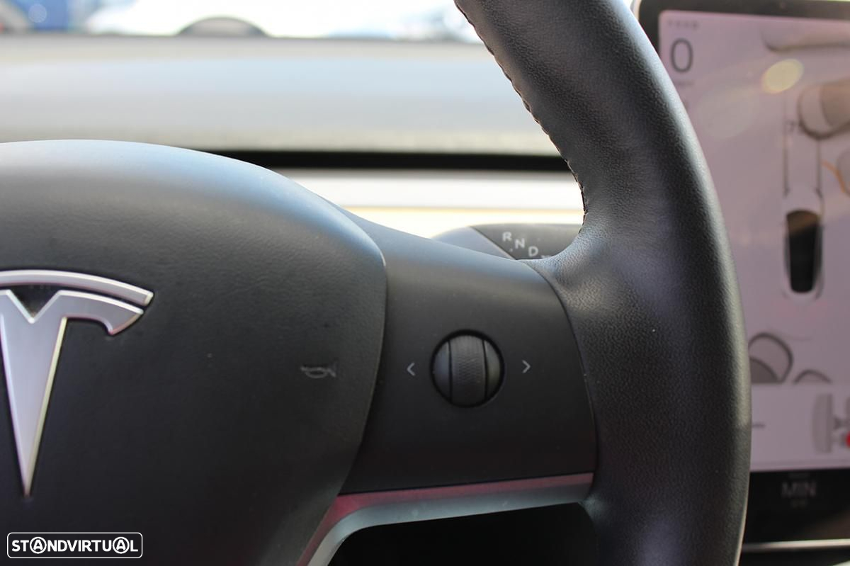 Tesla Model 3 Long-Range Dual Motor AWD - 28