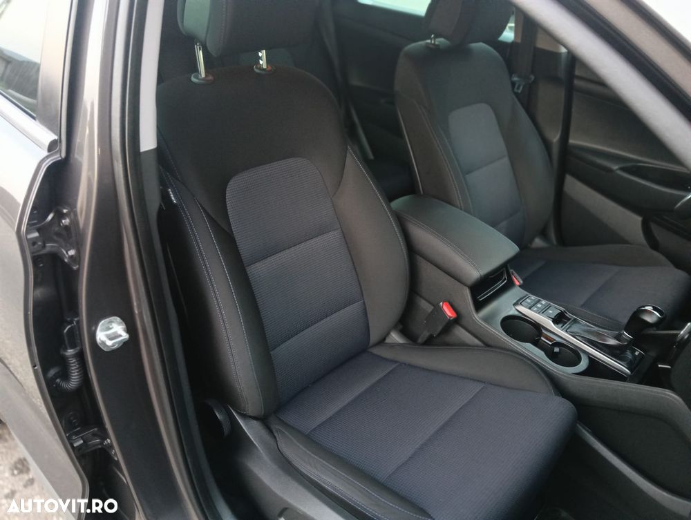 Hyundai Tucson blue 1.7 CRDi 2WD DCT Style - 8