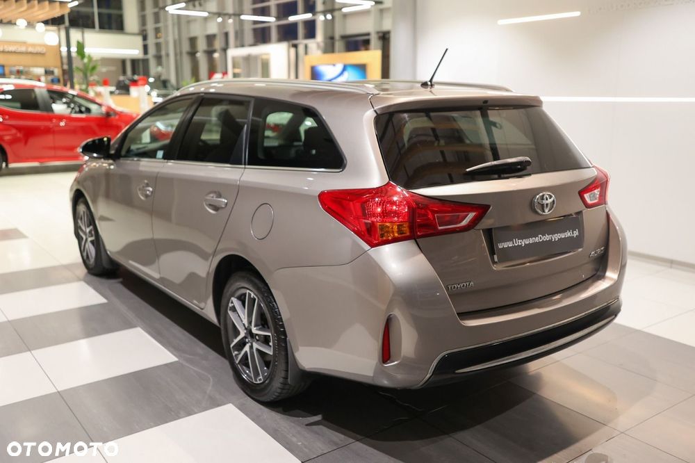 Toyota Auris - 5