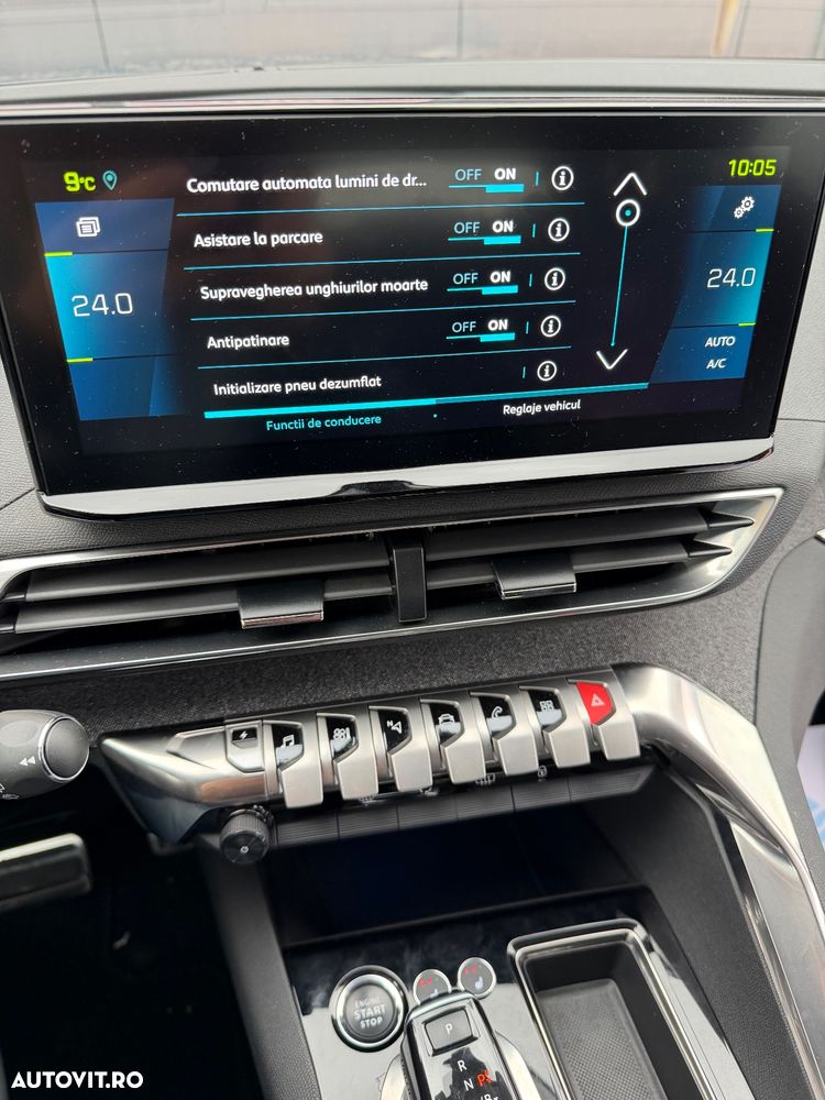 Peugeot 3008 Hybrid 225 e-EAT8 GT Pack - 33