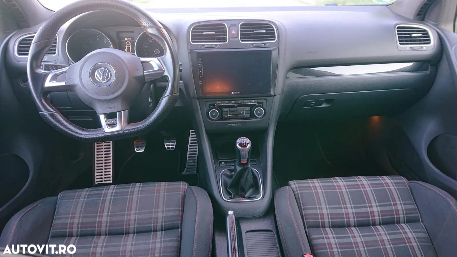 Volkswagen Golf 2.0 TSI GTI - 15