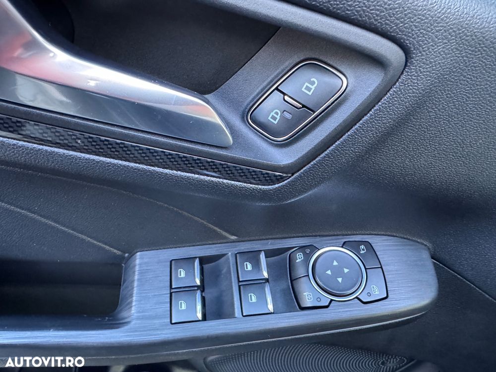 Ford Kuga 2.5 Duratec FHEV ST-LINE X - 21