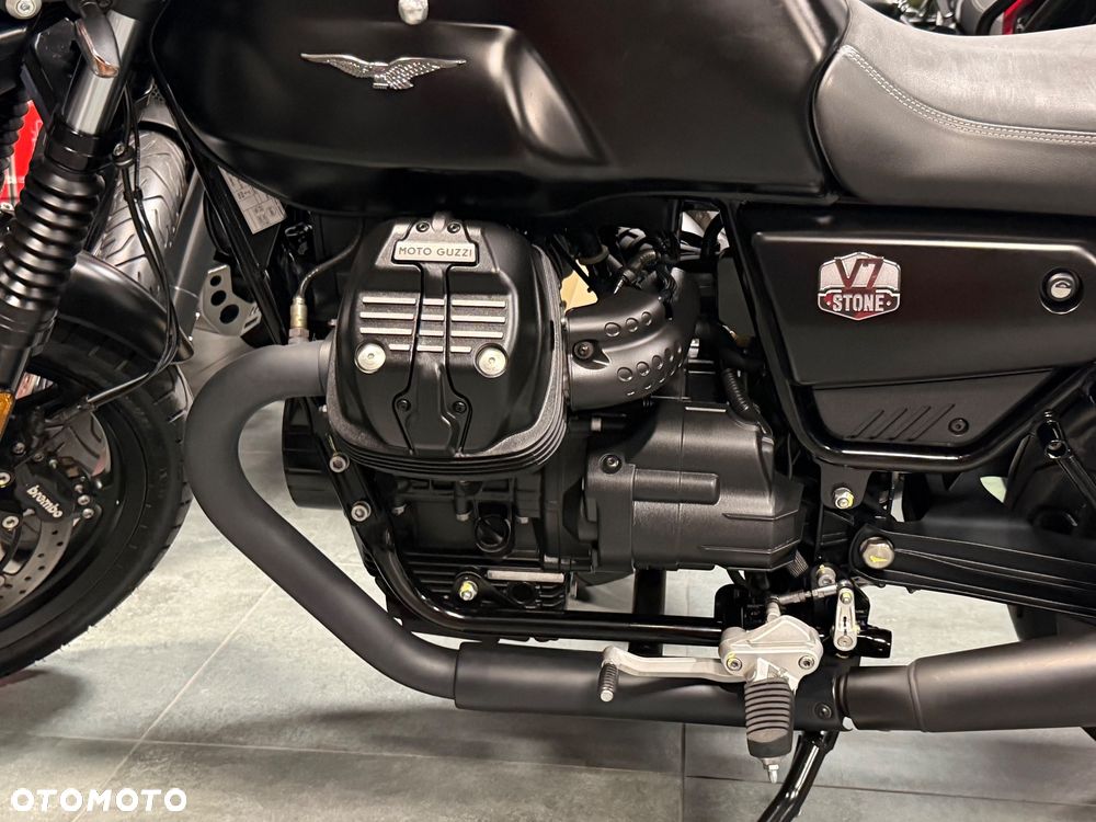 Moto Guzzi V7 - 34