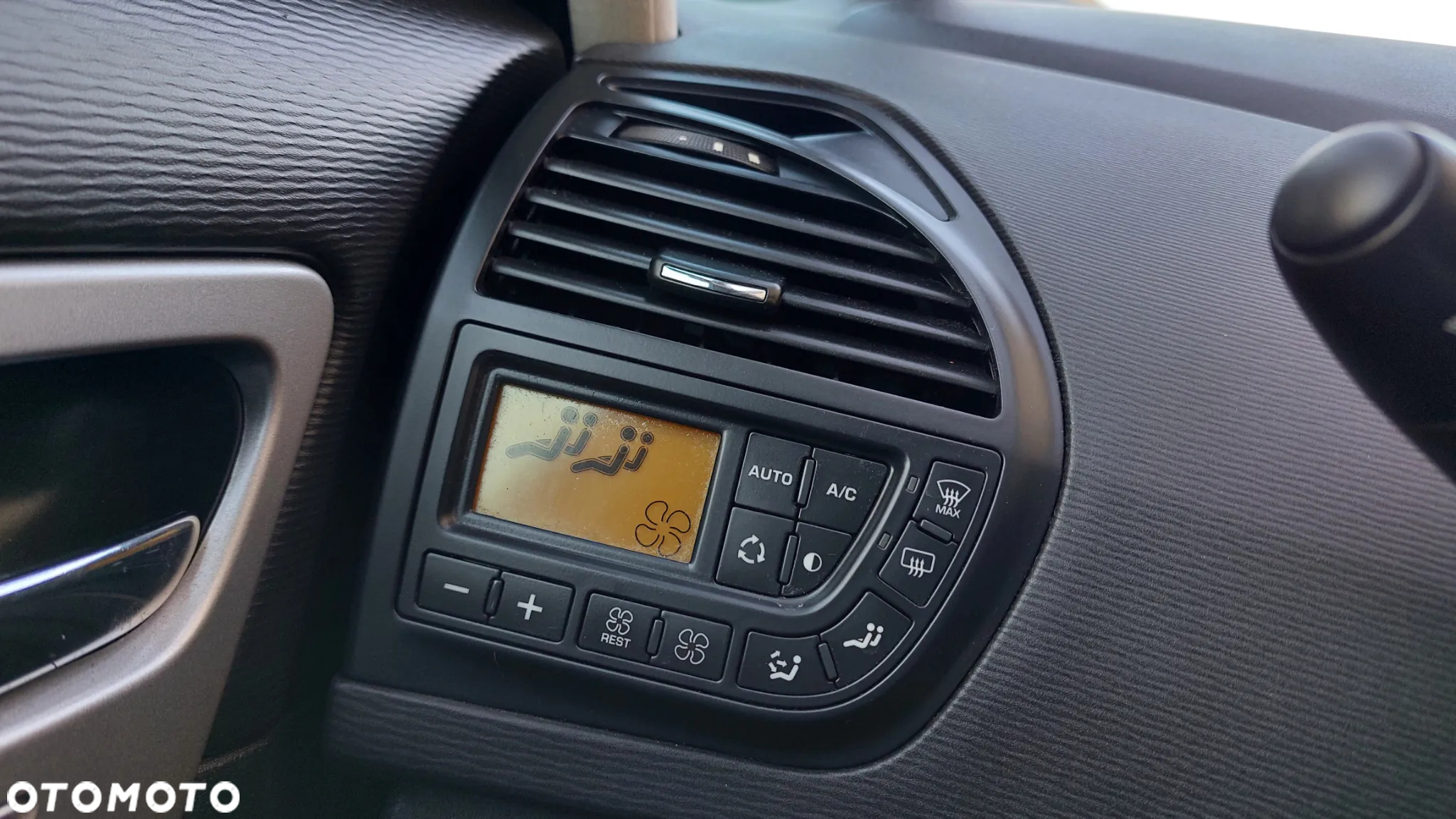 Citroën C4 Picasso 1.6 VTi Impress - 31