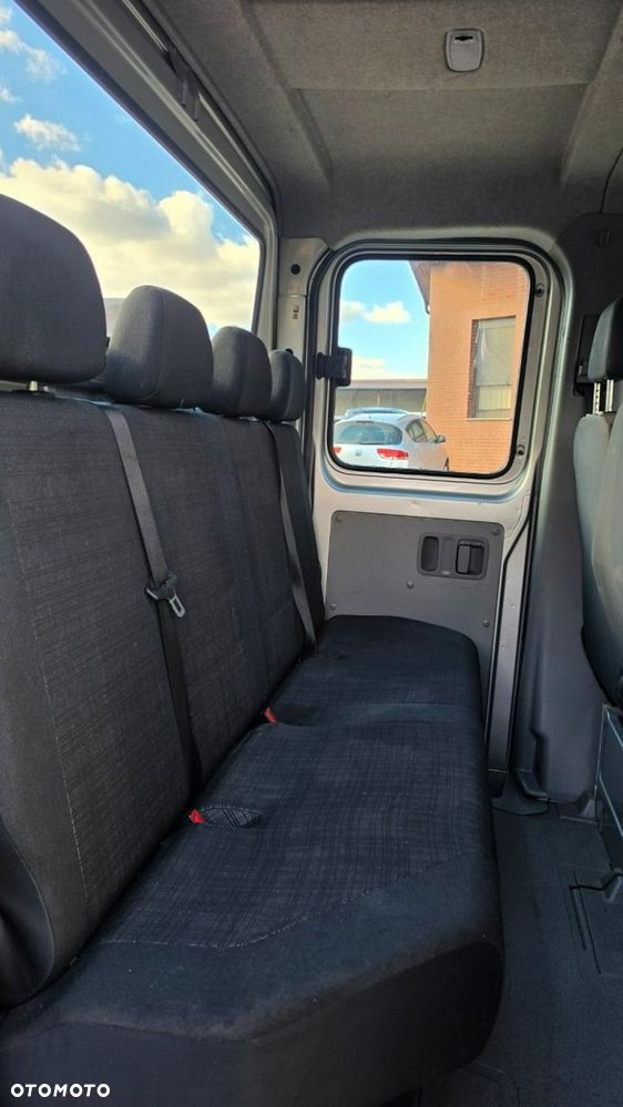 Mercedes-Benz Sprinter - 9