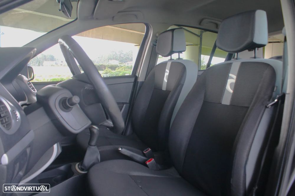 Renault Clio 1.2 16V Rip Curl II - 25