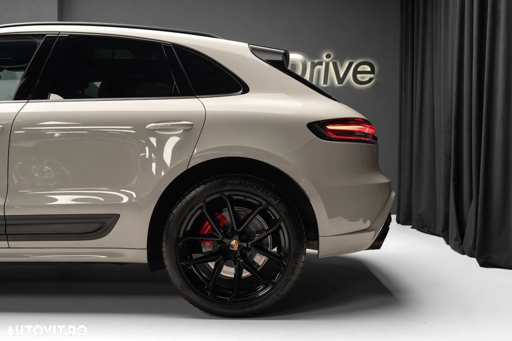 Porsche Macan GTS PDK - 9