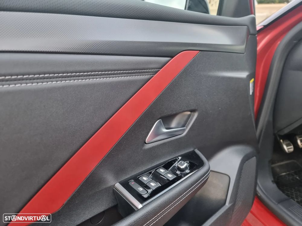 Opel Astra 1.2 T GS Line S/S - 9