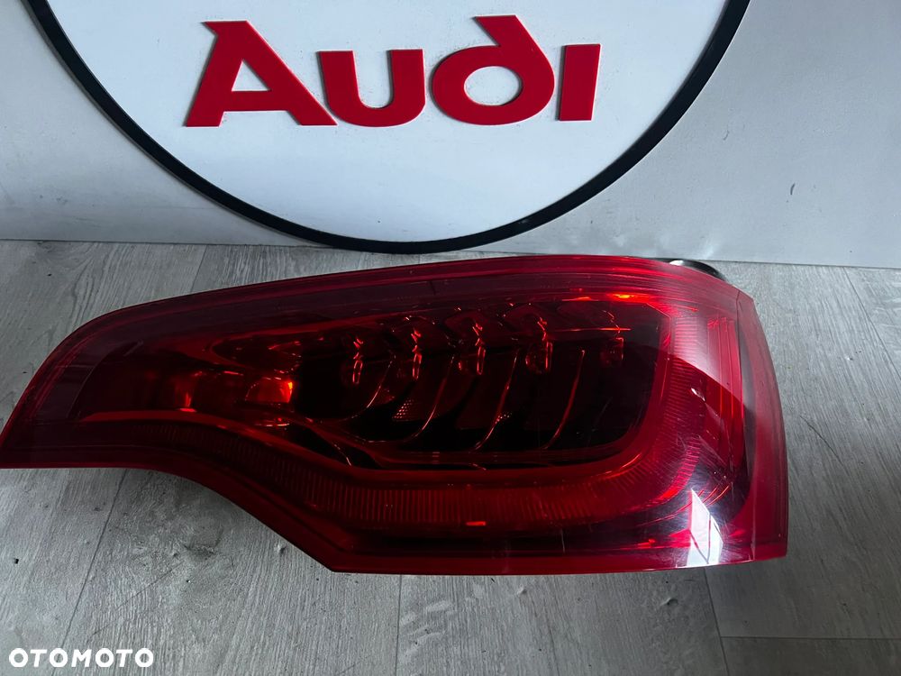LAMPA PRAWA PRAWY TYŁ TYLNA LED AUDI Q7 4L LIFT 4L0945094F ORYGINAŁ - 1