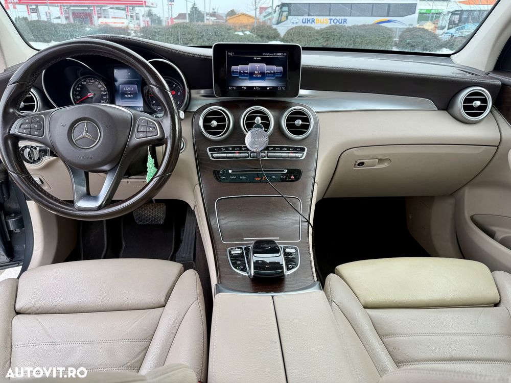 Mercedes-Benz GLC - 12