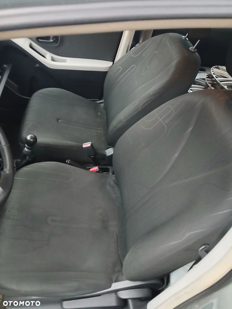 Toyota Yaris 1.33 Sol - 9