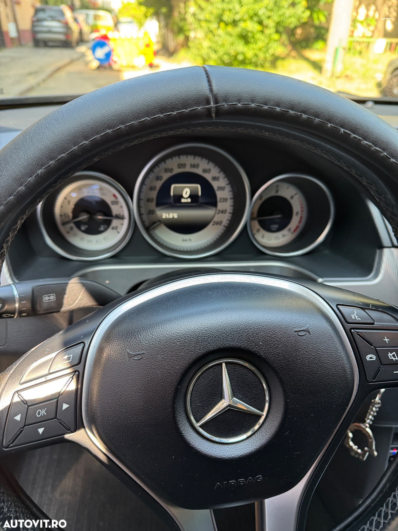 Mercedes-Benz E 200 BlueTEC Avantgarde - 5