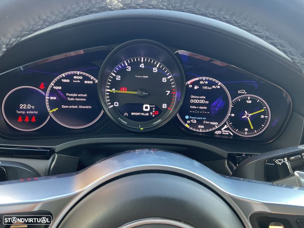 Porsche Cayenne Coupé E-Hybrid - 29