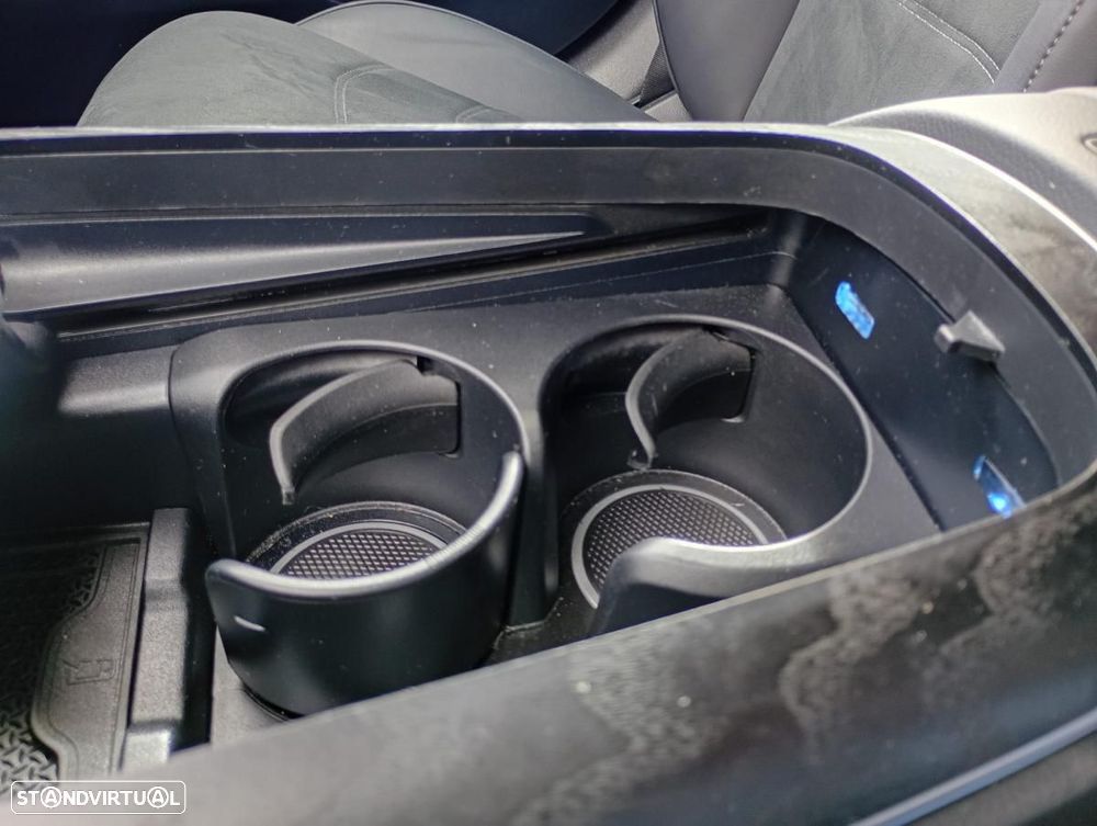 Mercedes-Benz E 300 e AMG Line - 35