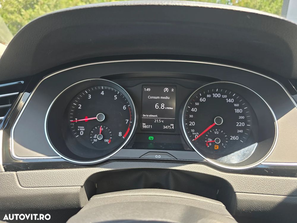 Volkswagen Passat 1.5 TSI ACT DSG Comfortline - 22