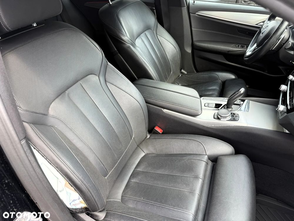 BMW Seria 5 530d xDrive Sport Line sport - 12