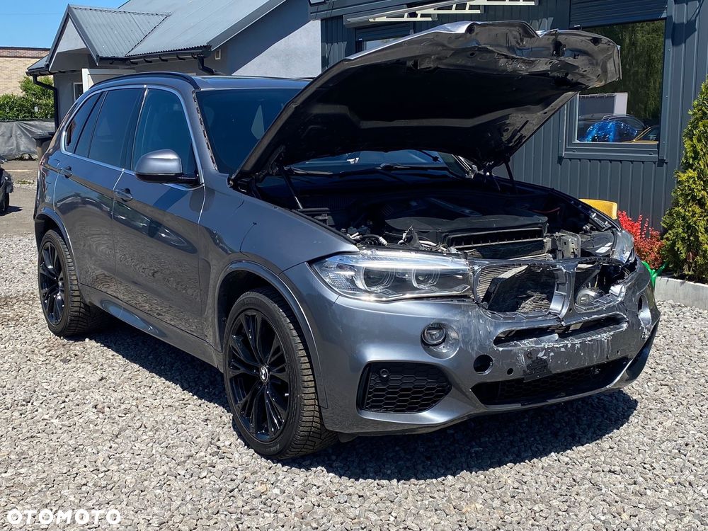 BMW X5 xDrive50i - 12
