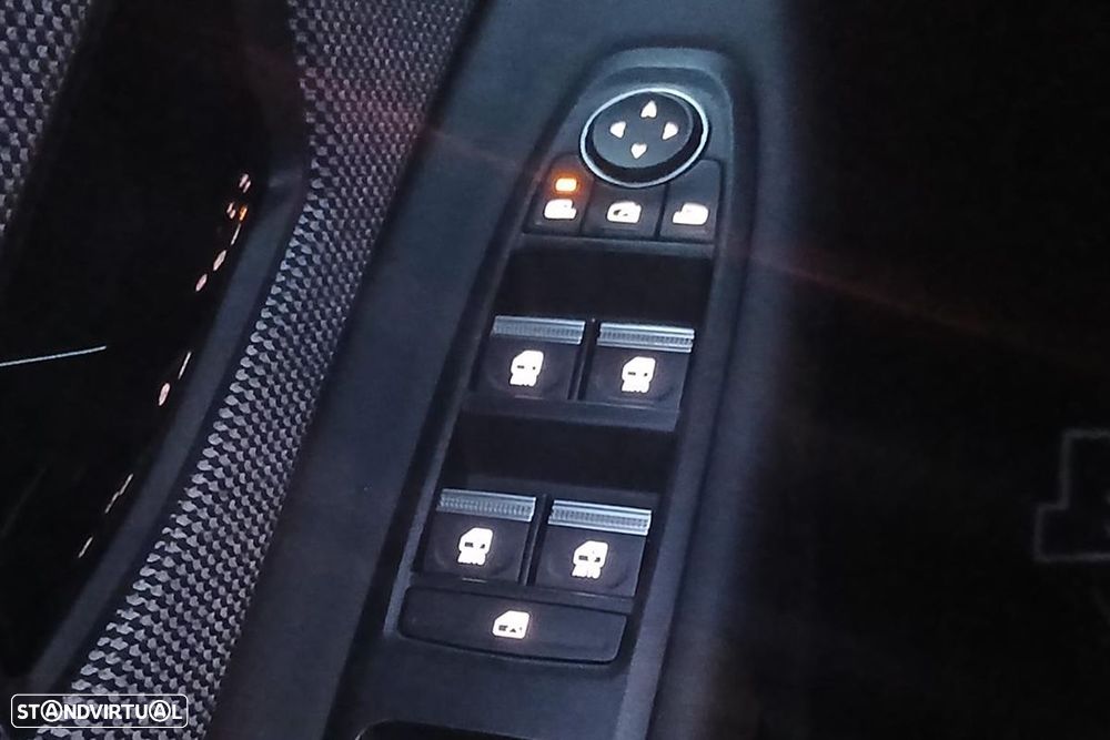 Renault 4 E-Tech 52 kWh Iconic Autonomia Conforto - 12