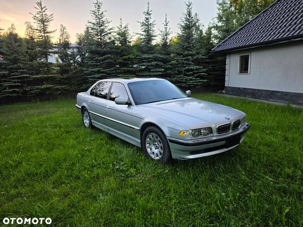 BMW Seria 7 740iL - 16
