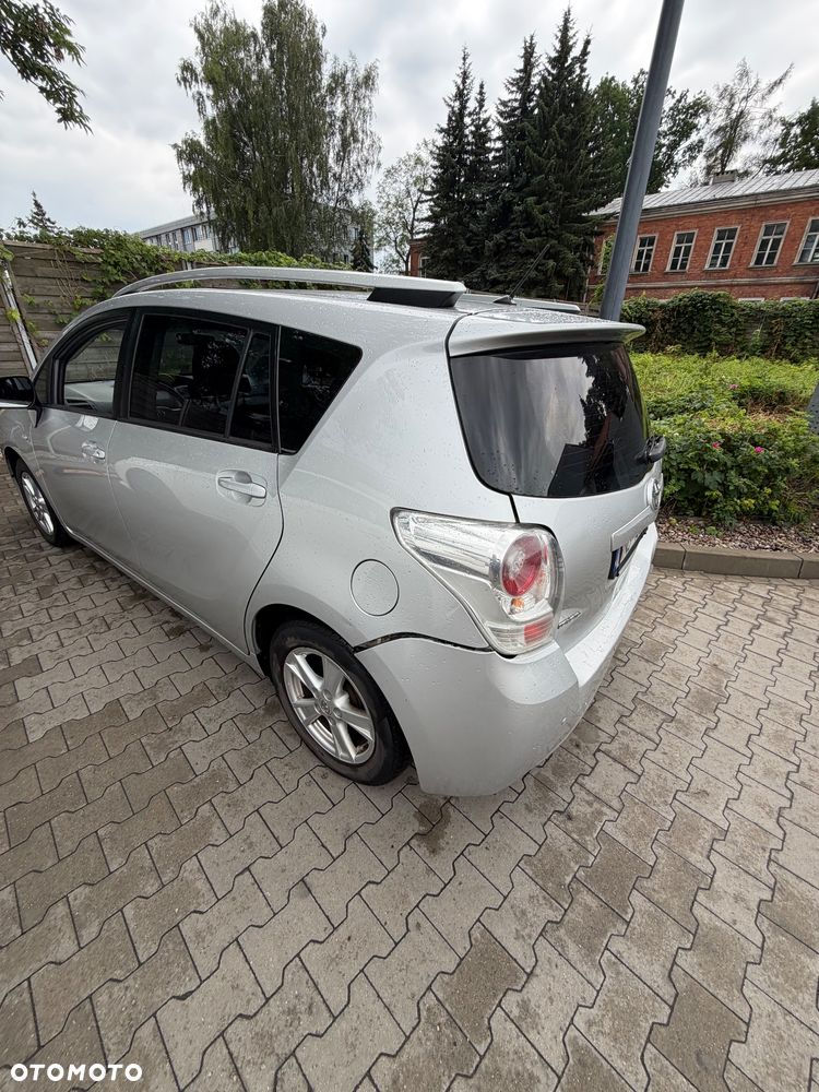 Toyota Verso 2.0 D-4D Luna 7os - 1